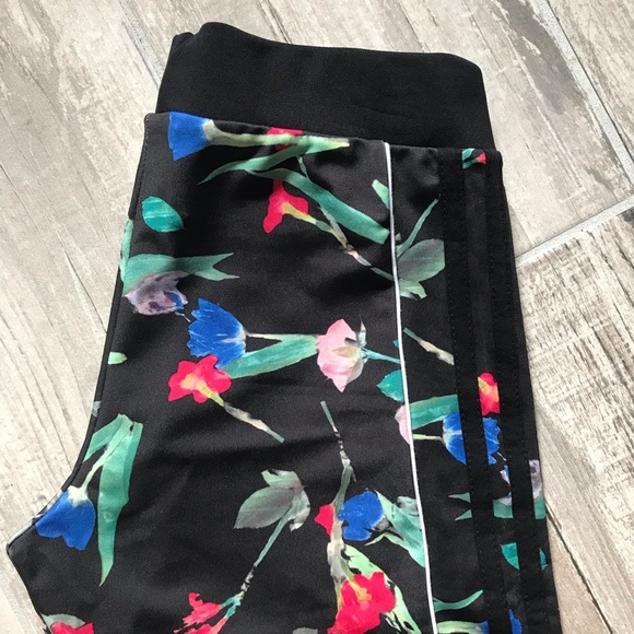 Adidas Floral Leggings - Picture 2 of 7